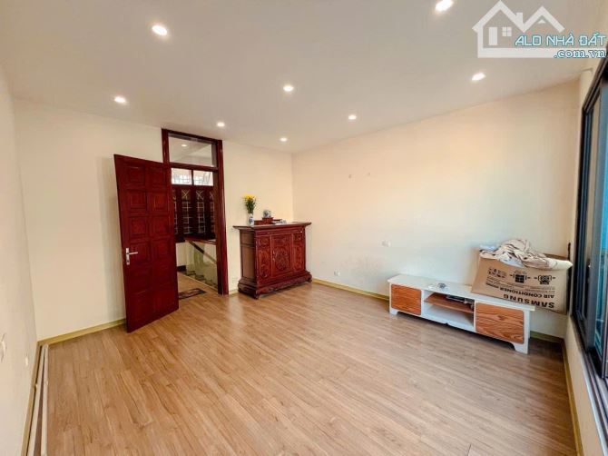 HÓT HÒN HỌT! Bán nhà phố LÊ TRỌNG TẤN - 54m2 - 4 Tầng, MT 5m, Chỉ 12,3 Tỷ! - 4