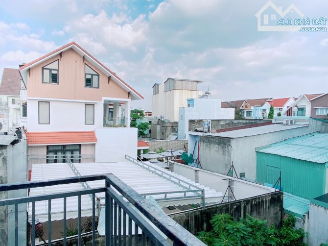 SIÊU PHẨM NHÀ 4 TẦNG MỚI TINH, NGANG KHỦNG 5,5M - GẦN KHU ĐÔ THỊ MỚI QUẬN 8 - GIÁ CHỈ 4,4 - 5