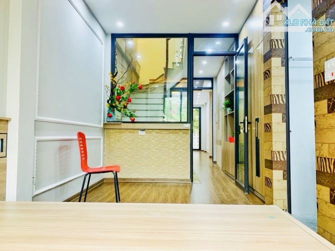 Bán Nhà Đẹp Nguyễn Văn Cừ Dân Xây - Ở Kết Hợp Kinh Doanh - 2 Thoáng Vinh Viễn - Mt 4,5m - 5