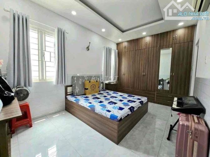 BÁN NHÀ SÁT MTKD ĐANG CHO THUÊ ĐƯỜNG LÝ CHÍNH THẮNG, QUẬN 3. GIÁ 3,78TỶ/ 5,5x14M (77M2) - 5
