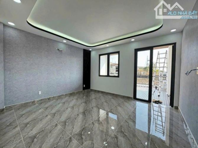 Bán nhà 2 tầng, Quận 7 - Chỉ 5.x tỷ - Ô tô 7 chỗ vào nhà - Nguyễn Văn Quỳ - 65m2 - 6