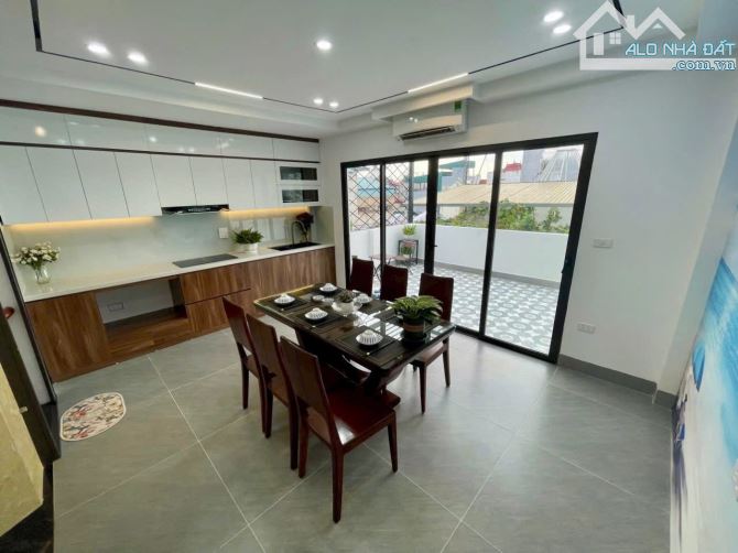 SIÊU PHẨM NGỌC LÂM - LONG BIÊN- 45M² - 7 TẦNG THANG MÁY FULL NỘI THẤT - 6