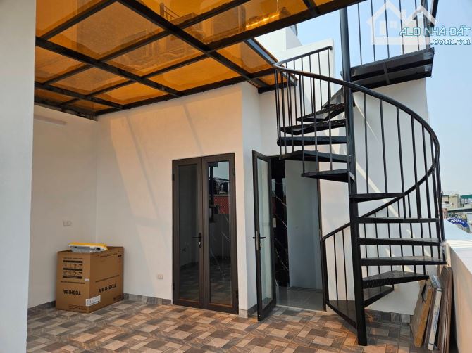 Hiếm. Bán nhà Vip Ngọc Lâm Long Biên 39m2 6 tầng mặt tiền 5m chỉ 14 tỷ lô góc, gần phố - 9