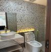 VILA MỚI XÂY, 5,7M X 12M, HẺM 7M, NỘI THẤT XỊN, HỒ BƠI TRONG NHÀ, GIÁ 11.9 TỶ