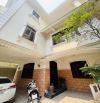 Hiếm! Nhà Phố Thái Hà, Lô Góc Ô Tô, Biệt Thự Sân Vườn 160m2, Mặt Tiền 11m