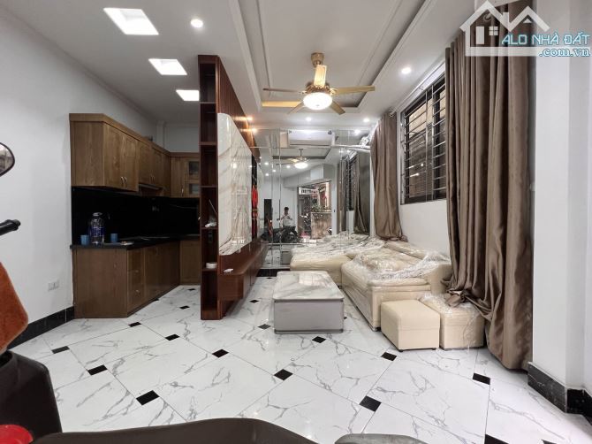 Bán nhà Mới xây, ở ngay, Hồ Tùng Mậu, Mai Dịch, Cầu Giấy. DT: 37m2. Giá: 7,95 Tỷ - 3