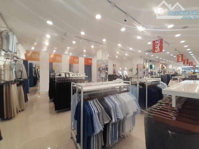 Giá đầu tư - mặt tiền 15m - MP Xuân Thuỷ 380m - lô góc 2 mặt thoáng Vỉa hè KD - Giá 130 ỷ