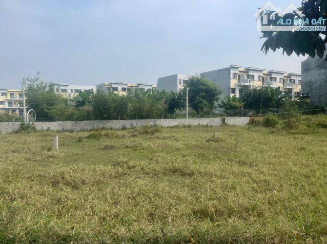 CẦN BÁN 126M2 ĐẤT THỔ, MẶT TIỀN ĐƯỜNG, CÁCH QUỐC LỘ 50 CHỈ 100M