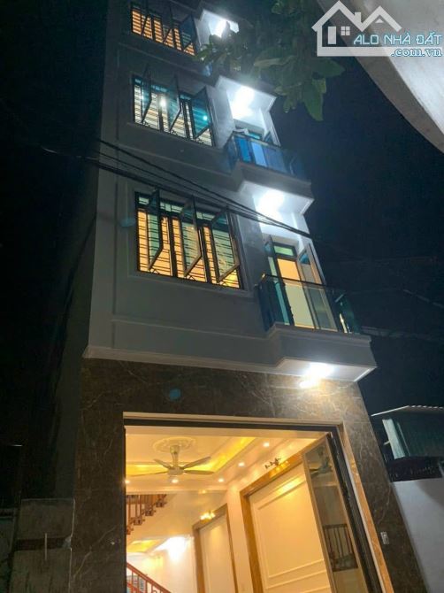 Bán nhà, đường Lê Văn Quới, 4 tầng đúc, 4x13, hẻm xe hơi 6M thông tứ tung, giá chỉ 4tỷ