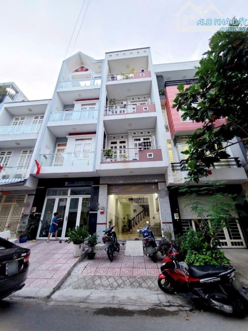 GIẢM SÂU BÁN NHÀ MẶT TIỀN VÕ VĂN KIỆT – GIÁP QUẬN 6 & QUẬN 8 – KHÔNG LỘ GIỚi