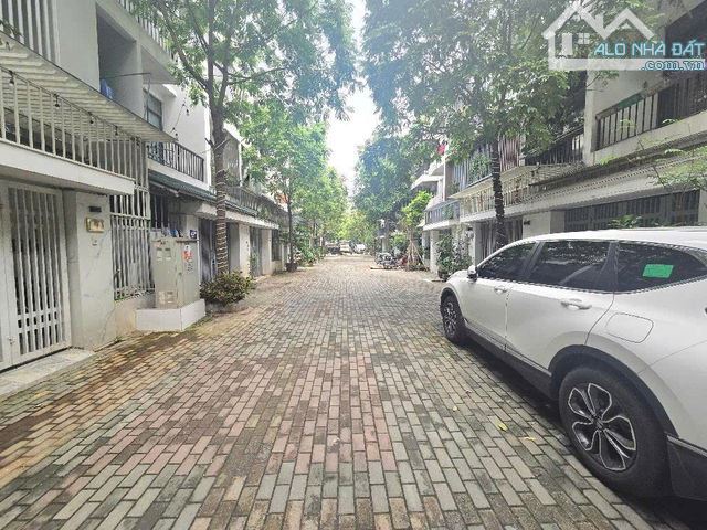 NHÀ 70M2*5T KHU ĐÔ THỊ AO SÀO, NGÕ Ô TÔ TRÁNH, RẺ HƠN THỊ TRƯỜNG
