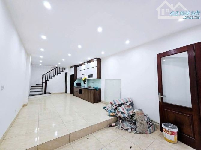 An Dương Vương dt 45m 4 tầng 4m mặt tiền giá nhỉnh 8 tỷ Tây Hồ