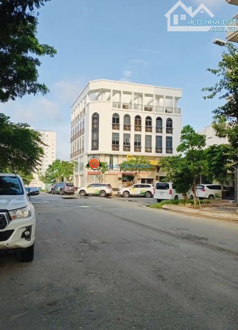 ⭐️Cho Thuê Tòa Nhà Văn Phòng Đường Lương định của An Phú Quận 2 hầm 5 Tầng nổi 1500m²