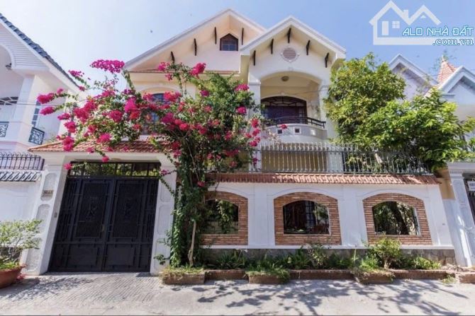 BÁN BIỆT THỰ 1T1L HẺM Ô TOI LÝ THƯỜNG KIỆT 308M2 (10.9X27.2) GIÁ: 23TỶ