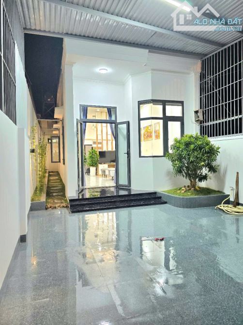 NHÀ FULL NỘI THẤT HẺM 33 GIẢI PHÓNG - P TÂN THÀNH