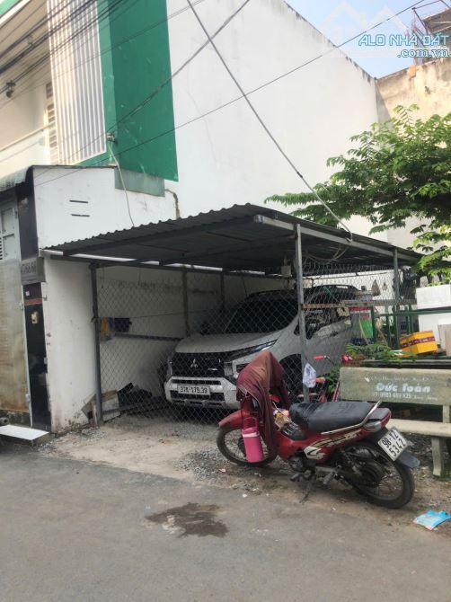 Lô đất hẻm 47 trường lưu Long trường DT 50m giá tốt