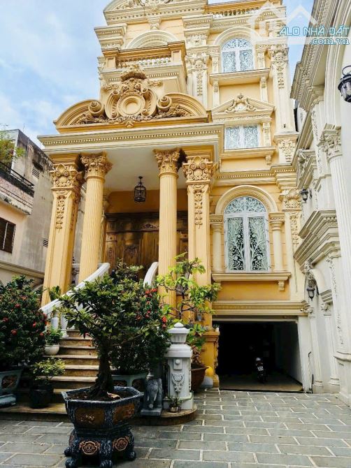 Bán Gấp Biệt Thự căn góc đường Bành Văn Trân thông Cách Mạng Tháng 8 ( 11x34m) Hầm 3 Lầu