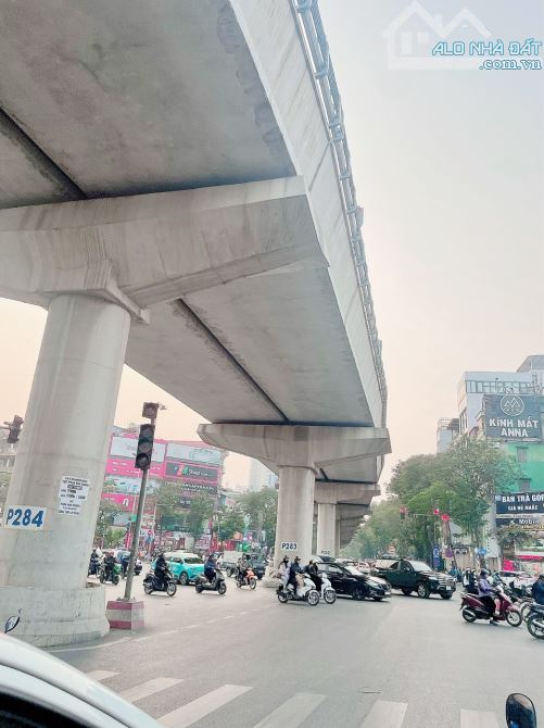 ÁN NHÀ TRẦN VỸ, 50M2, MT 12M, PHÂN LÔ, VỈA HÈ, ÔTÔ TRÁNH NHAU ĐỖ CỬA  VÀO NHÀ, HƠN 12 TỶ
