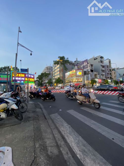 Bán Nhà 2 Mặt Tiền Nguyễn Tri Phương Quận 5 145m² Gần Trần Hưng Đạo - Giá siêu RẺ