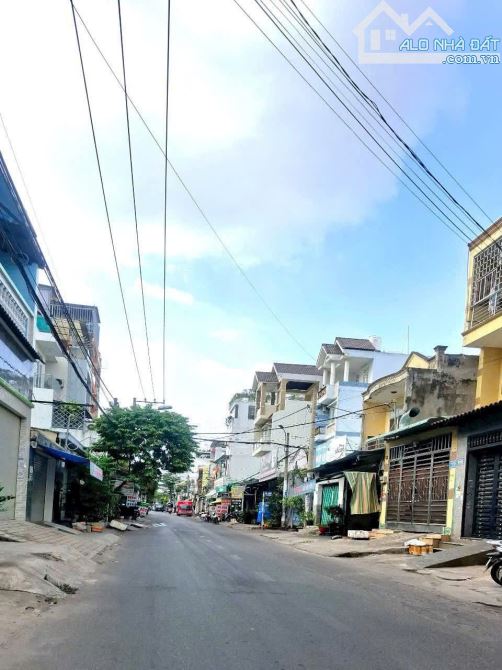 Mặt tiền nhánh Phan Huy Ích, P15 Tân Bình, gần sân bay, 115m, 4 tầng, ngang gần 5m, 12.x ỷ
