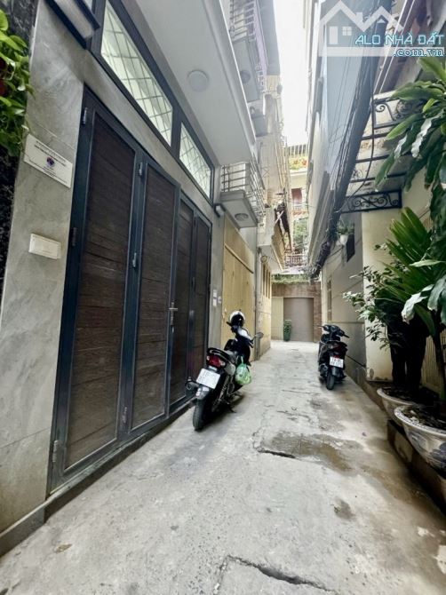 Cực hiếm Nhà đẹp Đào Tấn, Ba Đình-50m2 5T chỉ 11.5 tỉ-Vài bước ôtô tránh,ngõ thông 3gác