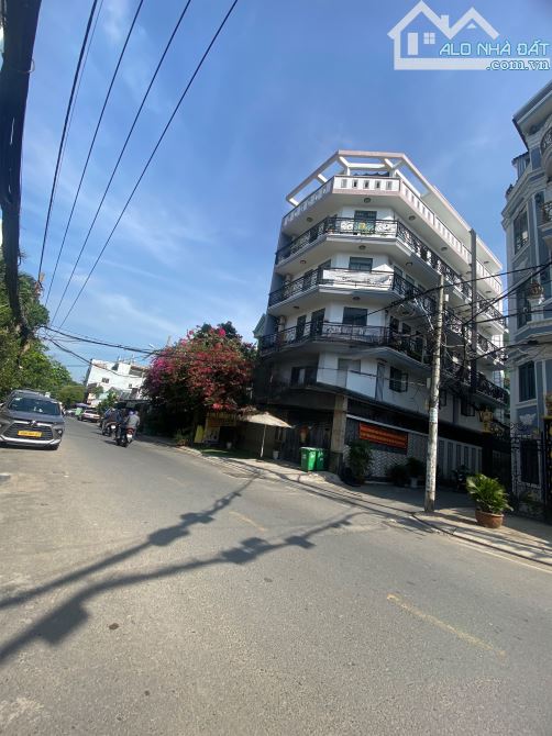 Bán đất tặng C4 - Đường nhựa 8M- 6X20M - Ngay Emart 2 nhỉnh 12 tỷ