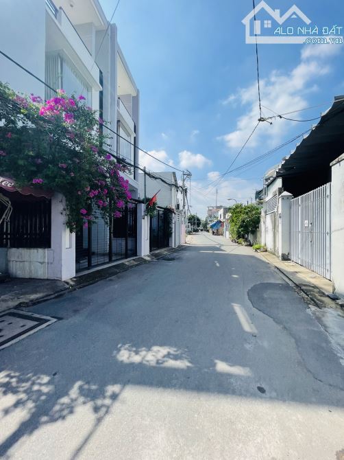 Sót ô đất đẹp mặt tiền cách Phạm Văn Đồng chỉ 100m P.Linh Tây DT 92m2 (5 x 18) nhíc 6tỷ