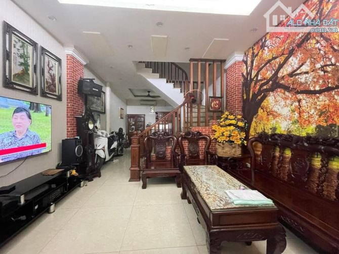 Giá đầu tư Kim Ngưu, ô tô vào nhà,thông tứ phía, 2 thoáng nở hậu, DT 65m2, MT 3,5m, 12tỷ5