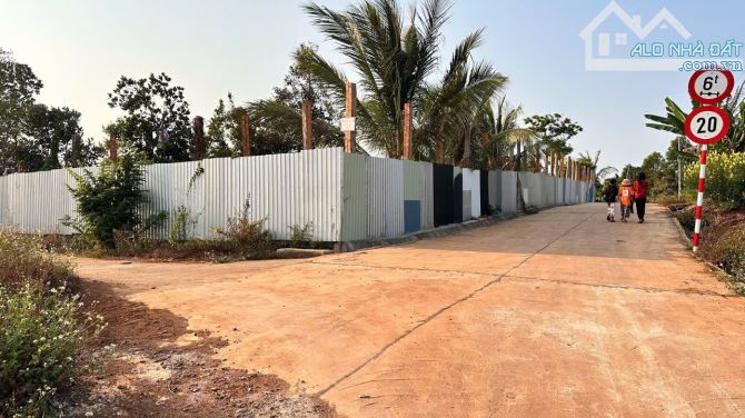 Đất Eakao sau lưng chùa Quảng Tế cách đường HCM 150m