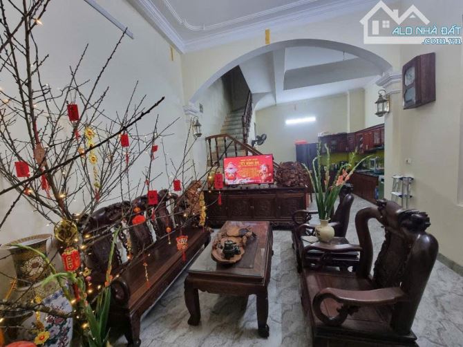 TÔN THẤT TÙNG💎 ĐỐNG ĐA💎 58M2 x 3T💎 MT 5.4M💎 12.2 TỶ💎 2 MẶT NGÕ💎 NỞ HẬU💎 GẦN PHỐ
