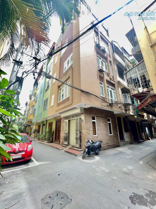 Nhà Lô góc Ôtô tránh-Hồ Tùng Mậu (Mai Dịch,Trần Vỹ) 31/45m,5 tầng, MT 6m 13 Tỷ