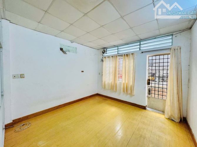 Nhà đẹp Nguyễn Văn Đậu, 42m2, gần Phạm Văn Đồng, chỉ hơn 5 tỷ