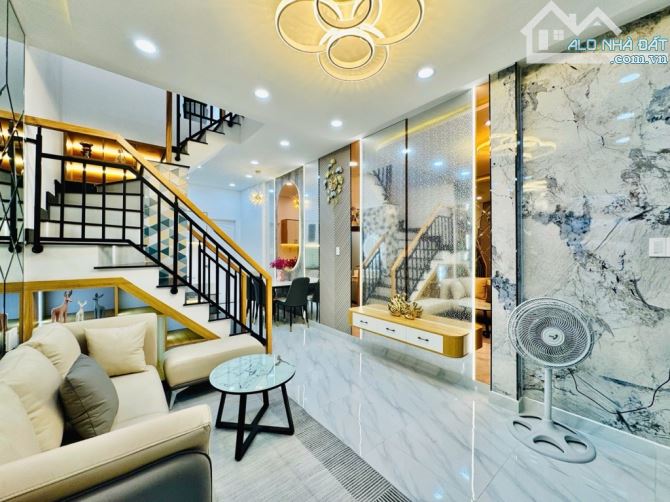 👉 SIÊU PHẨM NGAY NGÃ 5 GÒ VẤP - 2 TẦNG - 40M2 - NỘI THẤT SANG XỊN - CHỈ HƠN 4🌹