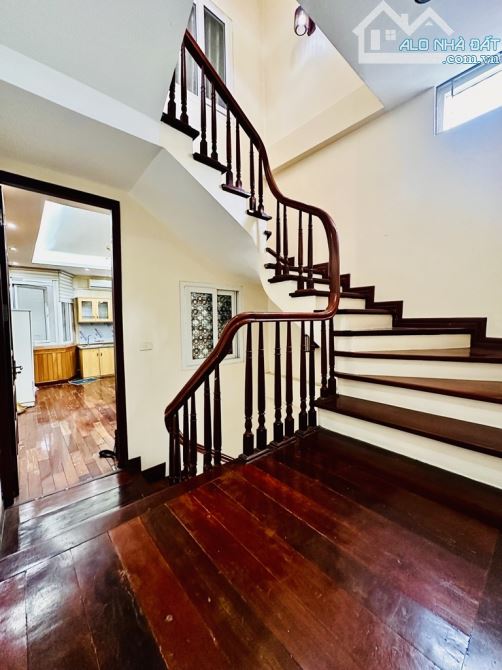 Bán Nhà Gấp Khương Hạ - TX, DT 40m2 , Giá hơn 8 tỷ ,OTo gần