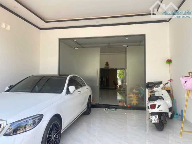Nhà mặt tiền A11 Phạm Ngũ Lão 6x25m gần mọi tiện ích trung tâm
