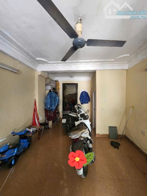 CHỈ HƠN 12.X TỶ SỞ HỮU CĂN NHÀ Ô TÔ VÀO NHÀ QUAY ĐẦU TRƯỚC NHÀ, PHÂN LÔ, KINH DOANH 50M2
