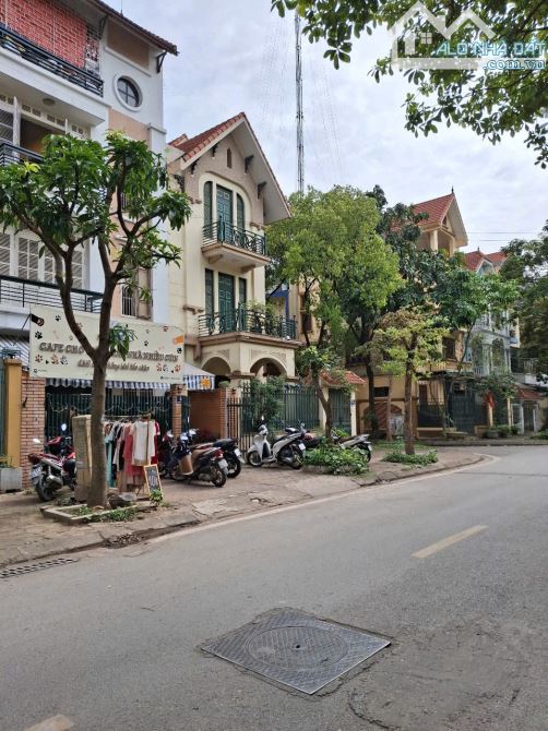 Cần Bán 367m2*4T, Biệt Thự Sát Đường Trần Thủ Độ, Pháp Vân, Hoàng Liệt, Hoàng Mai