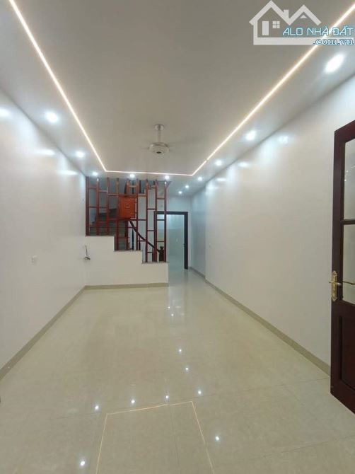 CĂN NHÀ MẶT ĐƯỜNG  DÂN XÂY VŨ NGỌC PHAN - TP NAM ĐỊNH