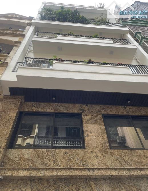 Bán nhà Xuân Đỉnh gần ĐSQ Hàn, ô tô tránh, KD VP 120m2 MT 8m 5 tầng thang máy 30 tỷ
