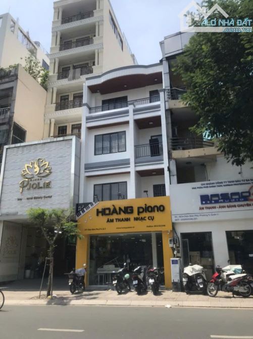 Chính chủ bán gấp nhà MT Huỳnh Tịnh Của, Quận 3, DT:9.5m*18m. Siêu vị trí đoạn đẹp nhất