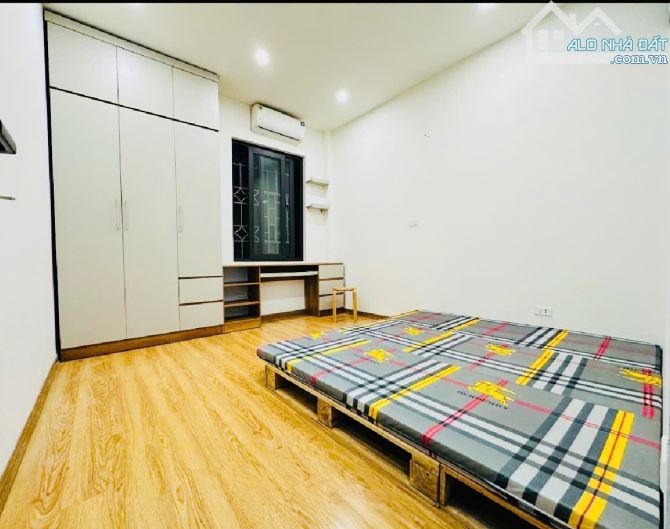 CÁT LINH 6 TẦNG LÕI ĐỐNG ĐA - NHÀ ĐẸP - THOÁNG TRƯỚC SAU - 24M2 - NHỈNH 5 TỶ