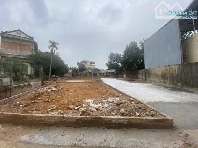 f0 Tích Giang diện tích 81m lô góc chủ cần bán