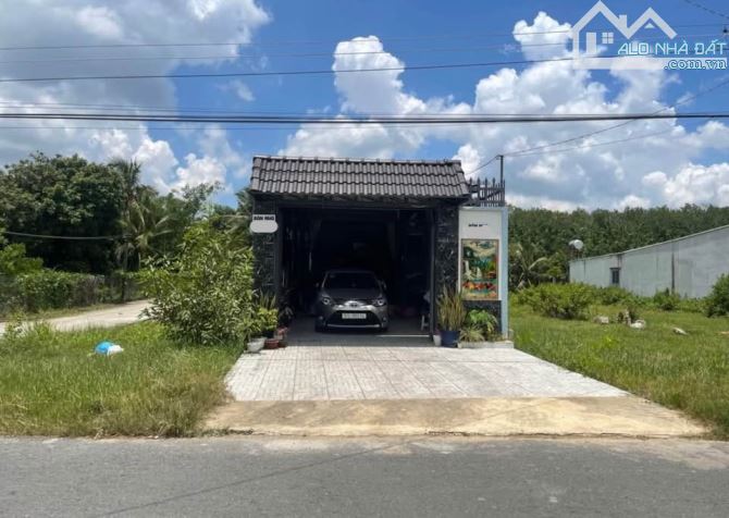 Bể nợ ! Cần Bán gấp căn nhà Măt tiền  ở xã Trung Lập Thượng , Củ Chi 120m2 SHR giá 820tr