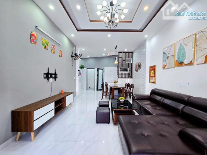Gấp bán nhà đi Mỹ- 4 Lầu- 60M- Lê Văn Quới- Bình Tân chỉ nhỉnh 5.8 tỷ