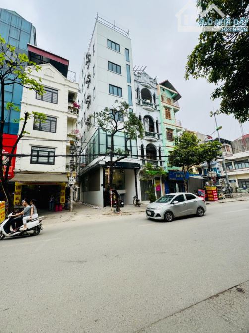 Bán nhà mặt phố Nguyễn Ngọc Nại 90m2, 5 tầng, cho thuê hơn 50 triệu/ tháng, chỉ 28 tỷ.