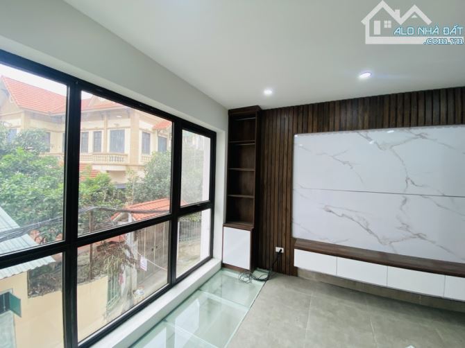 BÁN NHÀ PHỐ THẠCH BÀN – 6 TẦNG MỚI – Ô TÔ VÀO TẬN NHÀ – FULL NỘI THẤT MÀ GIÁ CHỈ 6 TỶ 9