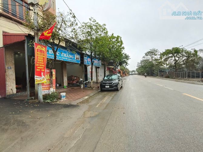 Rẻ hơn 10 giá trong khu vực, cần bán nhà 3 tầng Vân Hà Đông Anh, 2 mặt tiền ô tô đỗ, 58tr