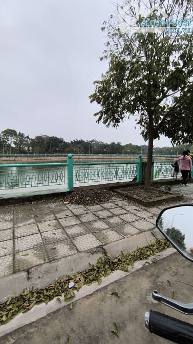 💥💥Bán đất phố tân phong, lô góc mặt hồ, 3 ô tô tránh nhau.