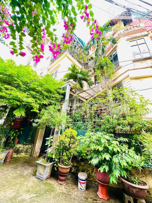 BIỆT THỰ MINI _PHÂN LÔ OTO TẢI VÀO_ PHAN ĐÌNH GIÓT_THANH XUÂN_DT88m_3T MT10m_GIÁ CHỈ 14.2