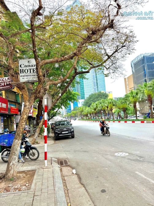 HIẾM, PHÂN LÔ PHỐ LIỄU GIAI, TRUNG TÂM QUẬN BA ĐÌNH, Ô TÔ, 61M2, CHỈ NHỈNH 18 TỶ